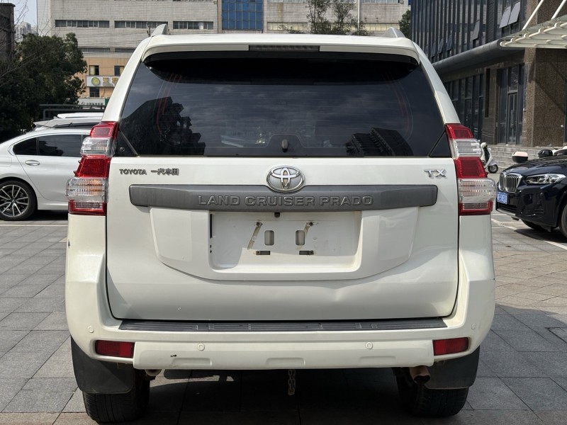 岳阳16年丰田普拉多9