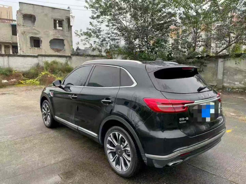 成都21年红旗HS57