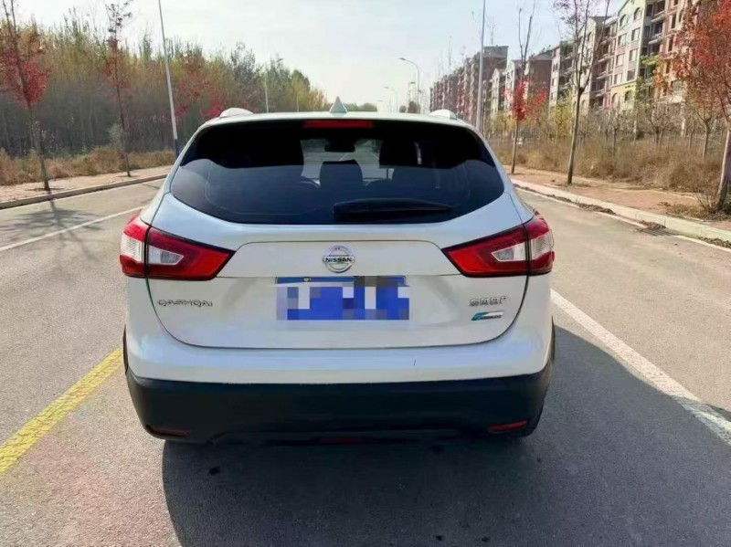 秦皇岛17年日产逍客8