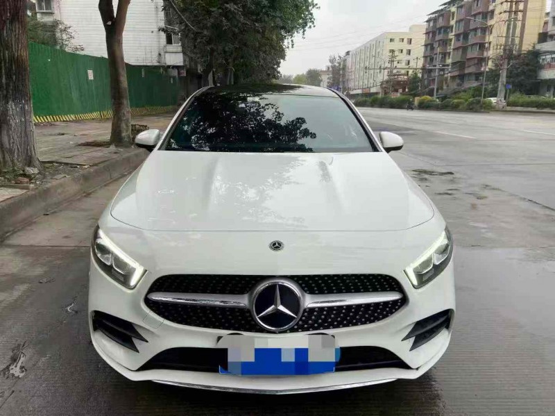 成都21年奔驰A1