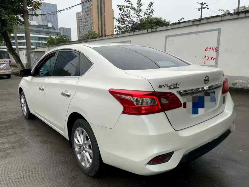 成都23年日产轩逸7