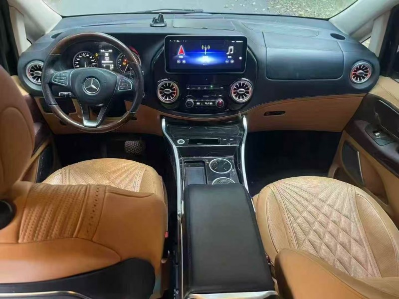 济南20年奔驰威霆8