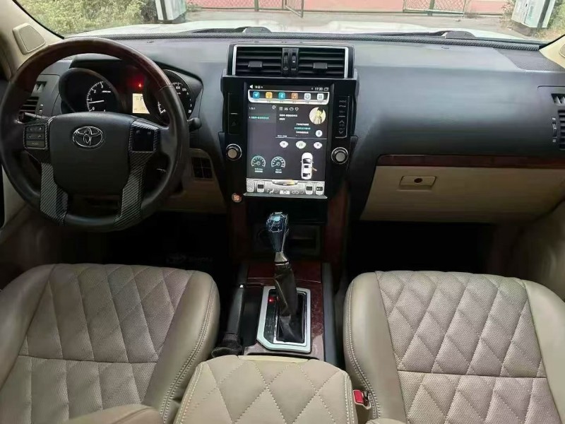 济宁19年丰田普拉多5