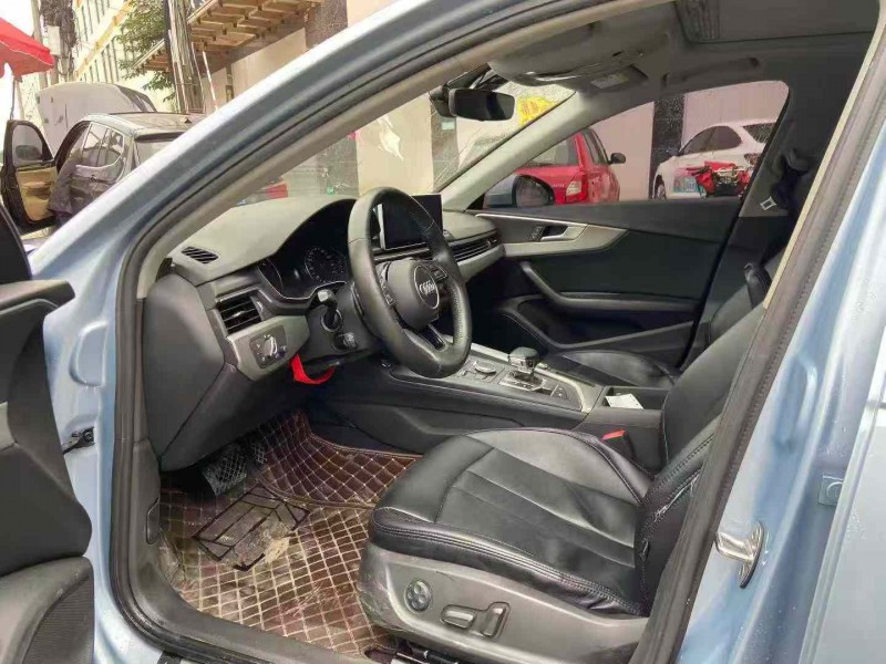 成都18年奥迪A4L4