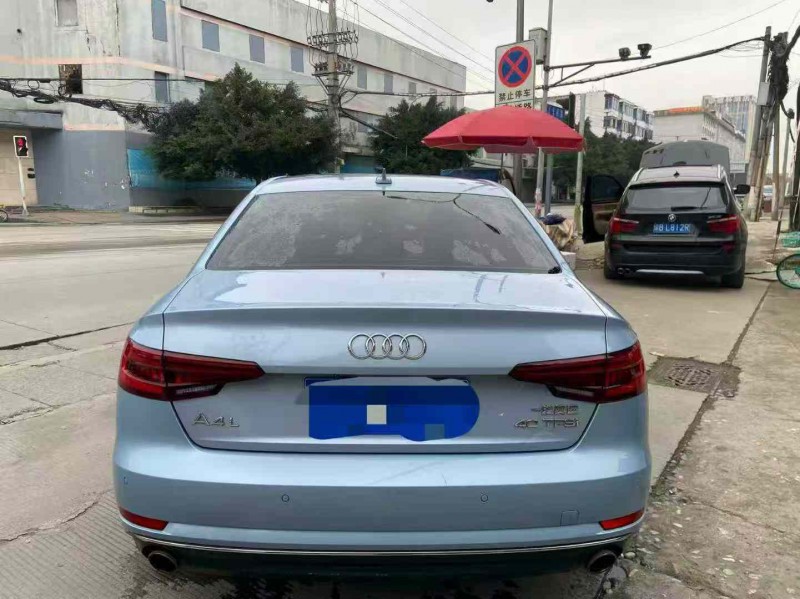 成都18年奥迪A4L9