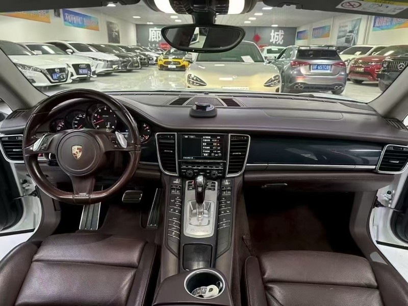 廊坊16年保时捷帕拉梅拉5