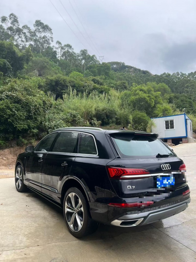 厦门21年奥迪Q75