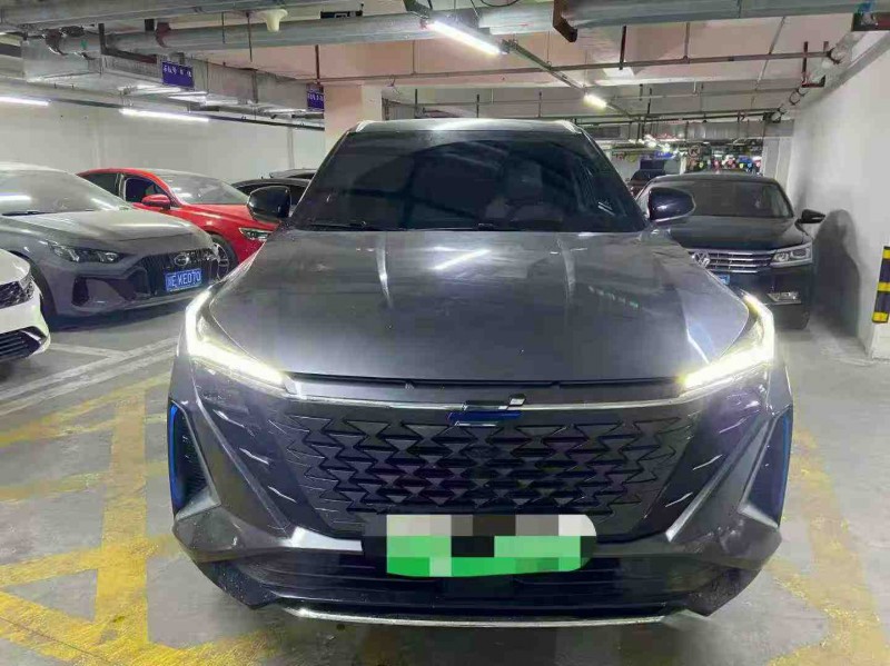 成都24年长安汽车欧尚1