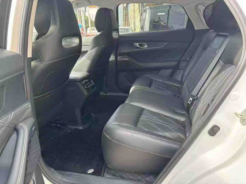 成都24年长安汽车UNI5