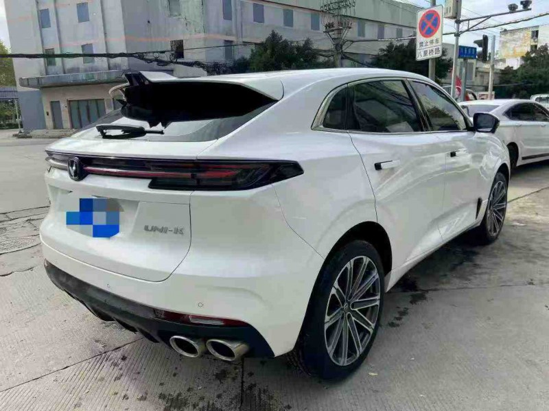 成都24年长安汽车UNI8