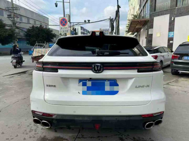 成都24年长安汽车UNI9