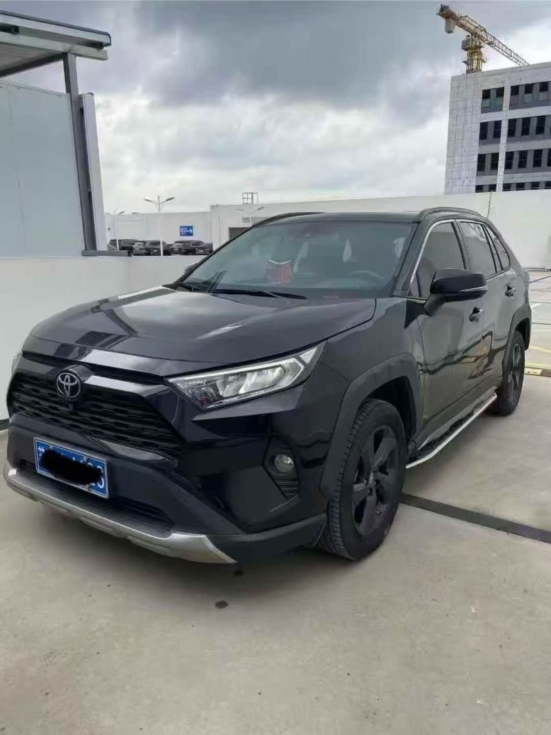 连云港23年丰田RAV42