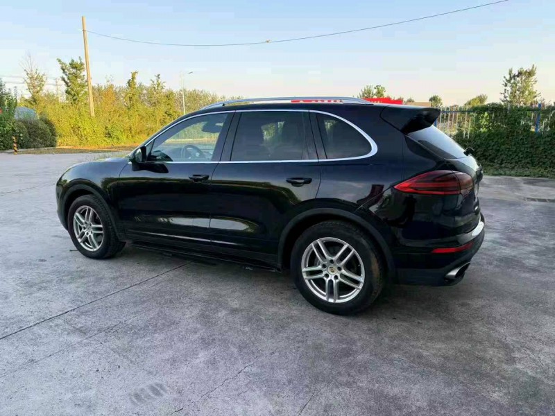 徐州17年保时捷卡宴8