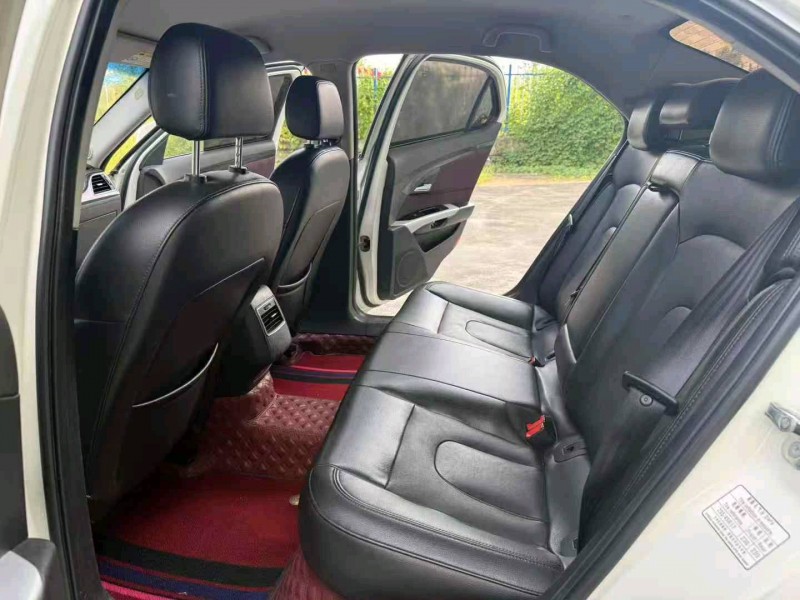 徐州19年北汽制造绅宝7