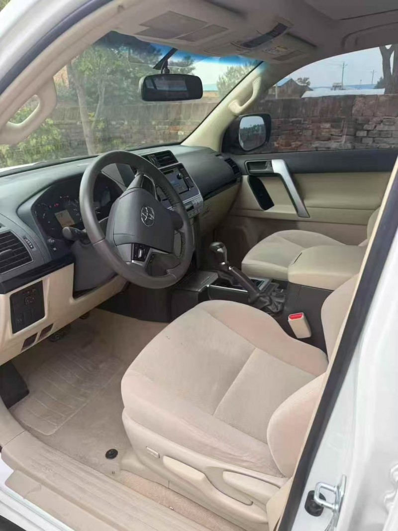 安阳18年丰田普拉多4