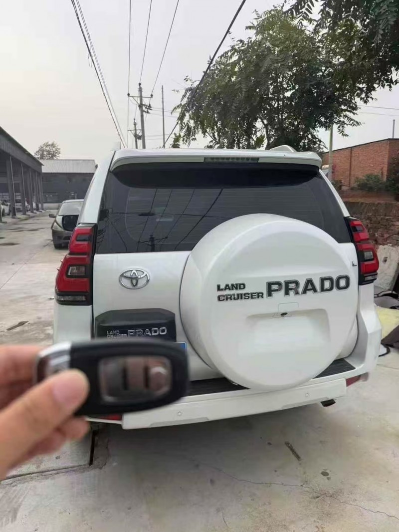 安阳18年丰田普拉多9