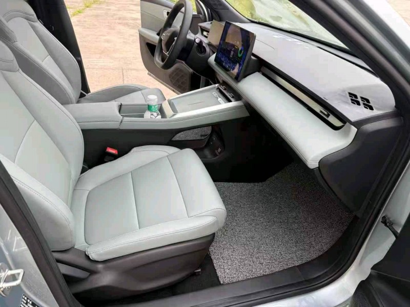 徐州25年荣威D64