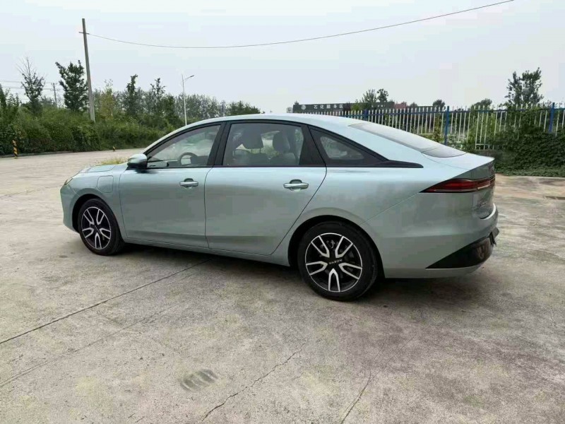 徐州25年荣威D68