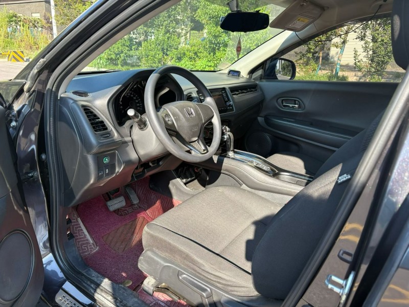 娄底17年本田缤智3