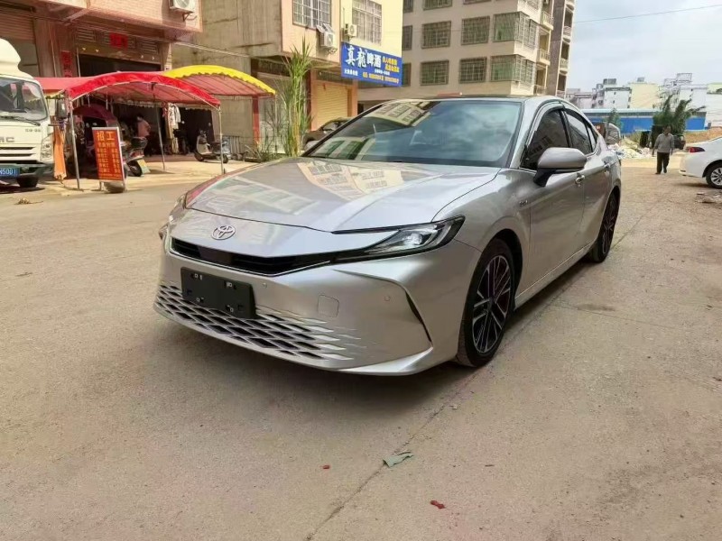 钦州24年丰田凯美瑞2