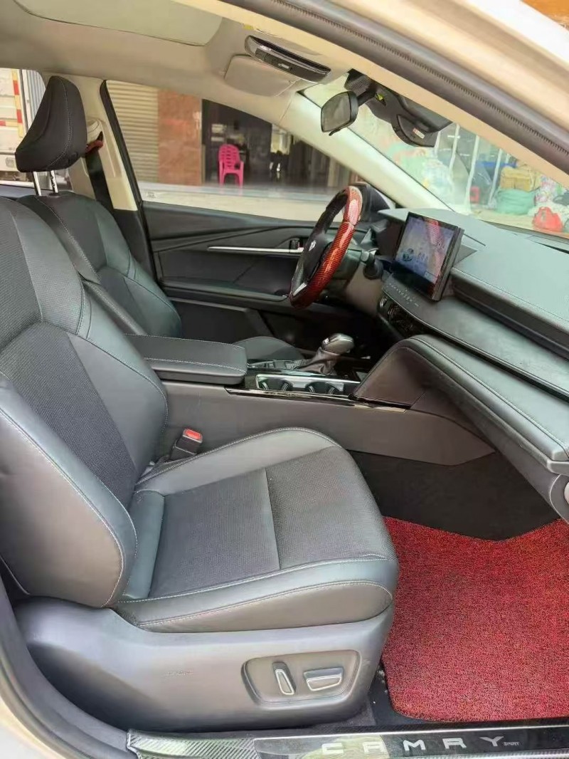 钦州24年丰田凯美瑞5