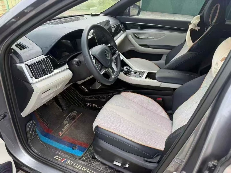 珠海21年比亚迪宋8