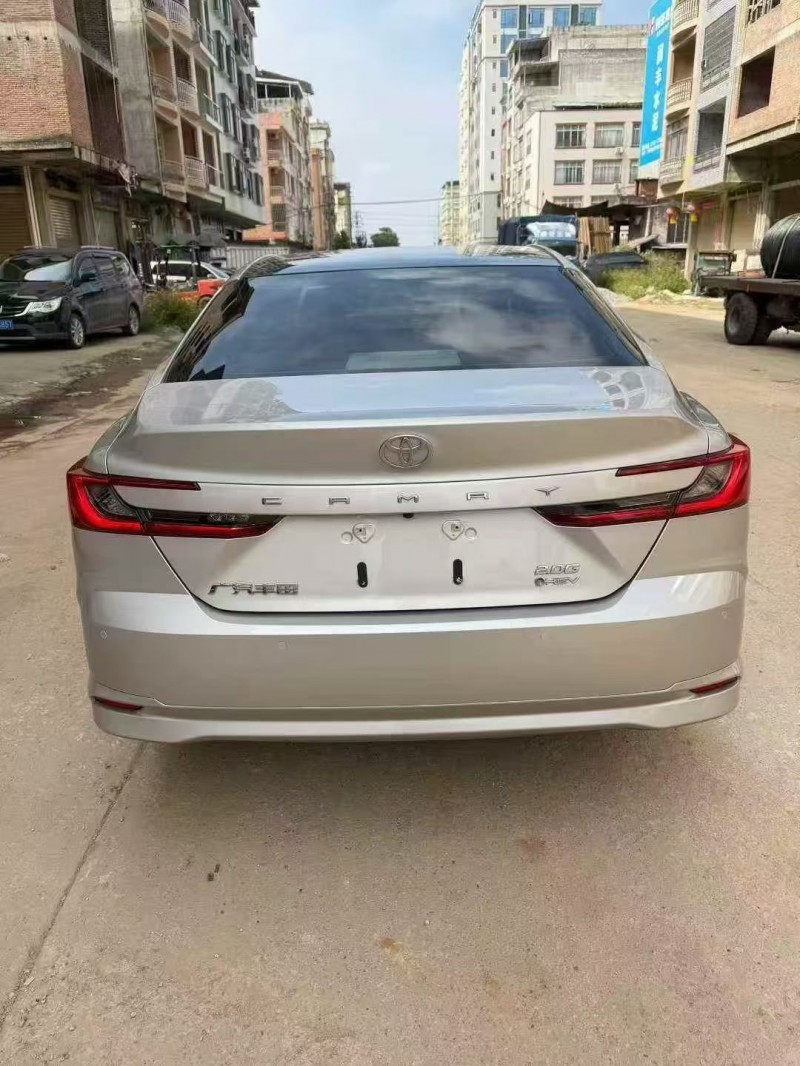 钦州24年丰田凯美瑞9