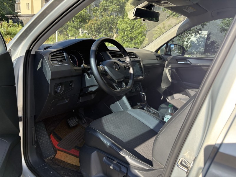 岳阳19年大众途观3