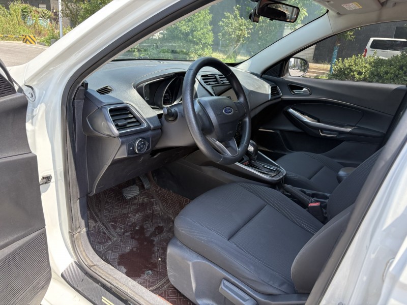 岳阳21年福特福睿斯6