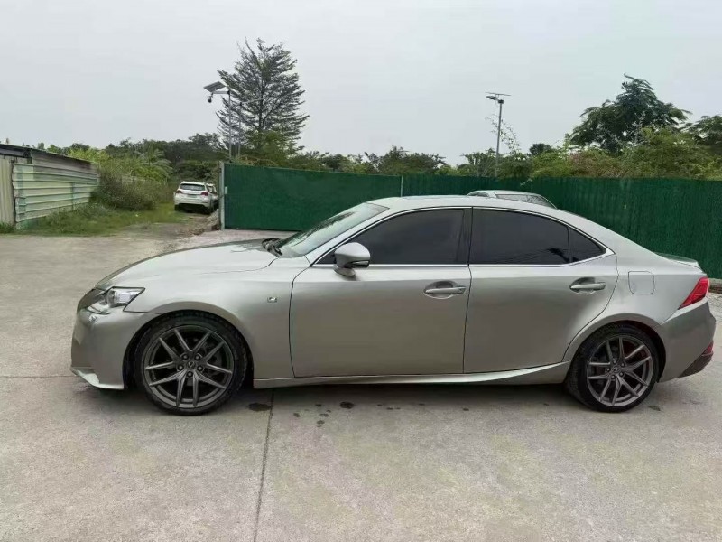 汕头14年雷克萨斯IS8