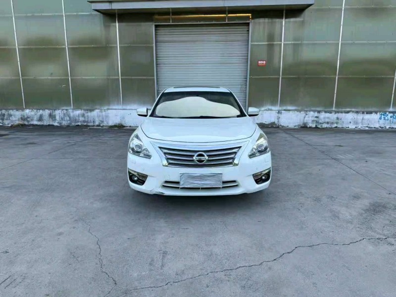 徐州13年日产天籁1