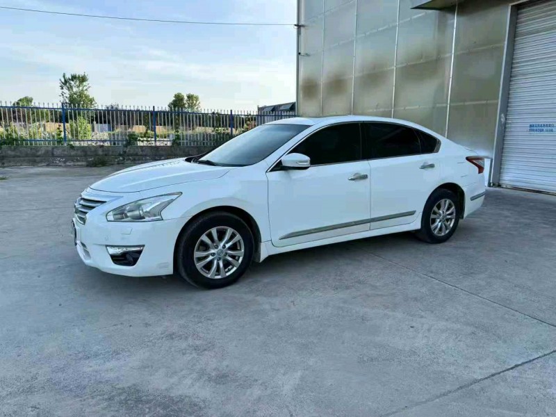 徐州13年日产天籁3