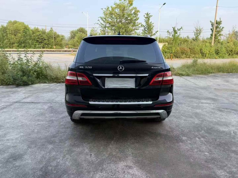 徐州14年奔驰ML9