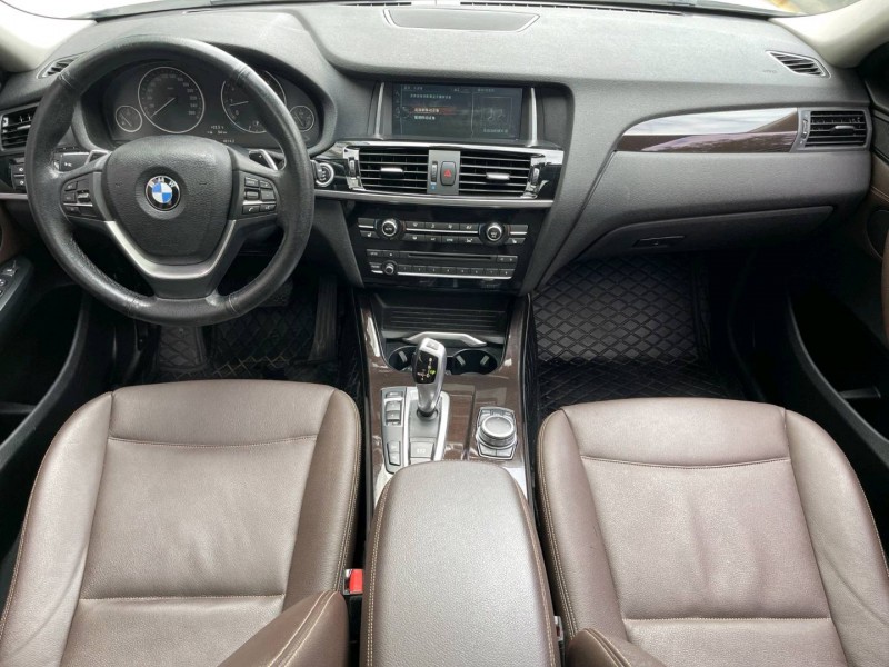 济宁18年宝马X44