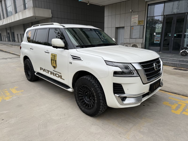 济宁20年日产途乐3