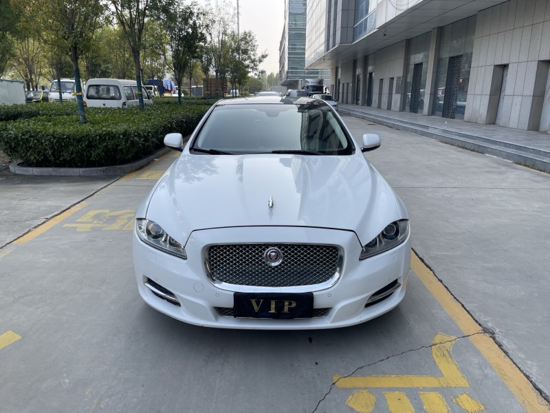 济宁14年捷豹XJL1