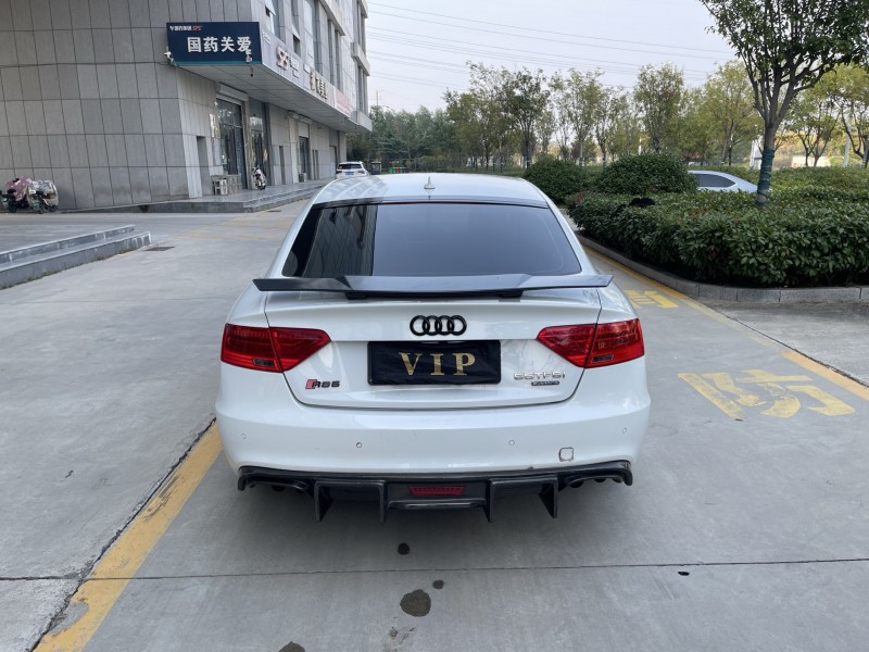 济宁15年奥迪A58