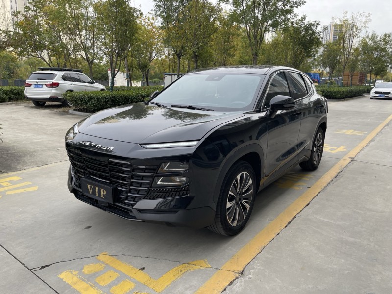 济宁22年奇瑞捷途3