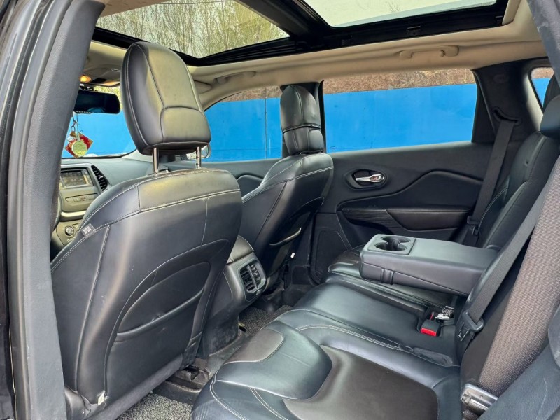 青岛17年Jeep自由光5