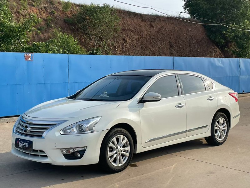 青岛13年日产天籁2