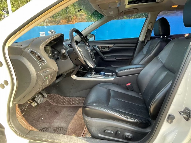 青岛13年日产天籁6