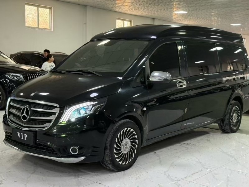 廊坊17年奔驰威霆2