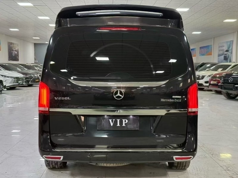 廊坊17年奔驰威霆9