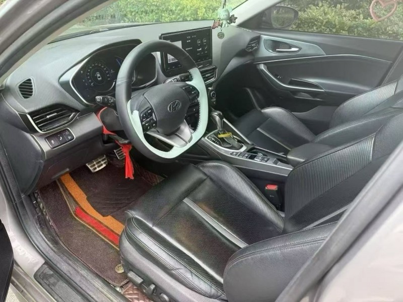 娄底20年现代菲斯塔4