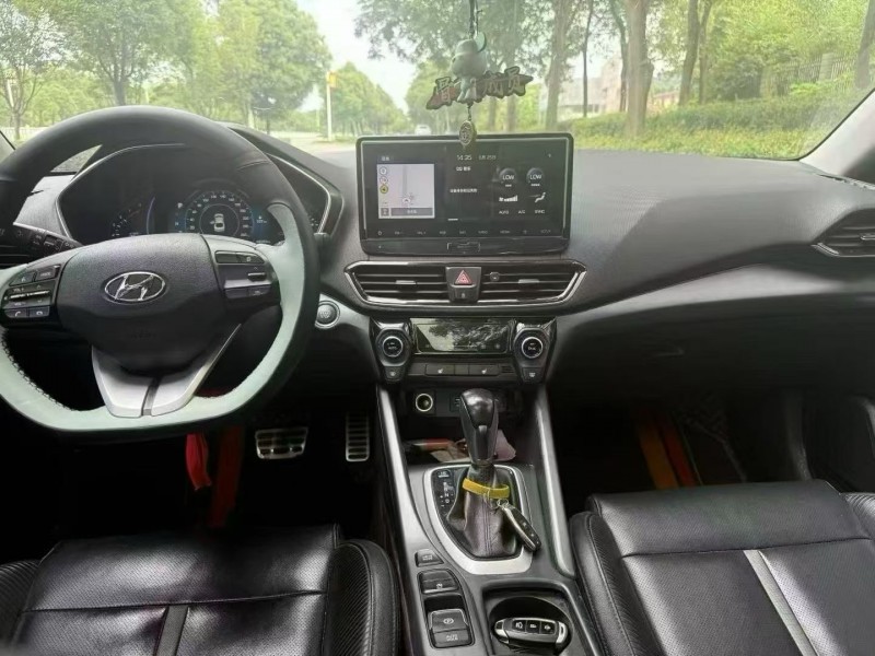 娄底20年现代菲斯塔7