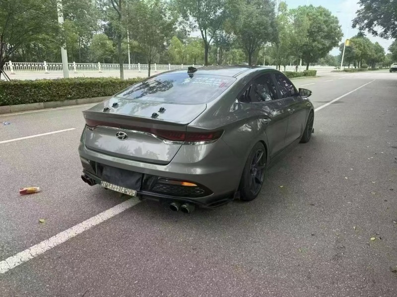 娄底20年现代菲斯塔8