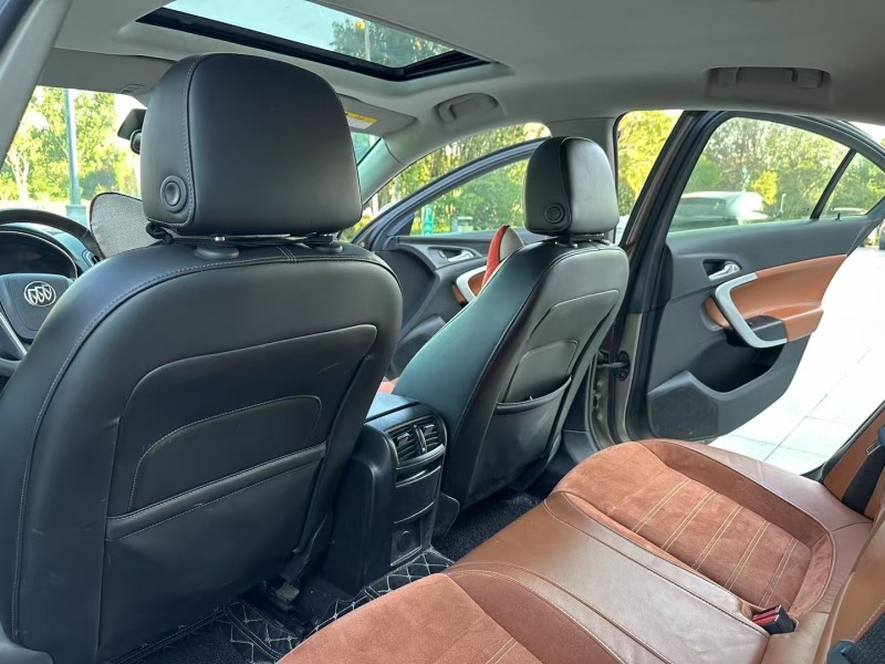 枣庄16年别克君威5