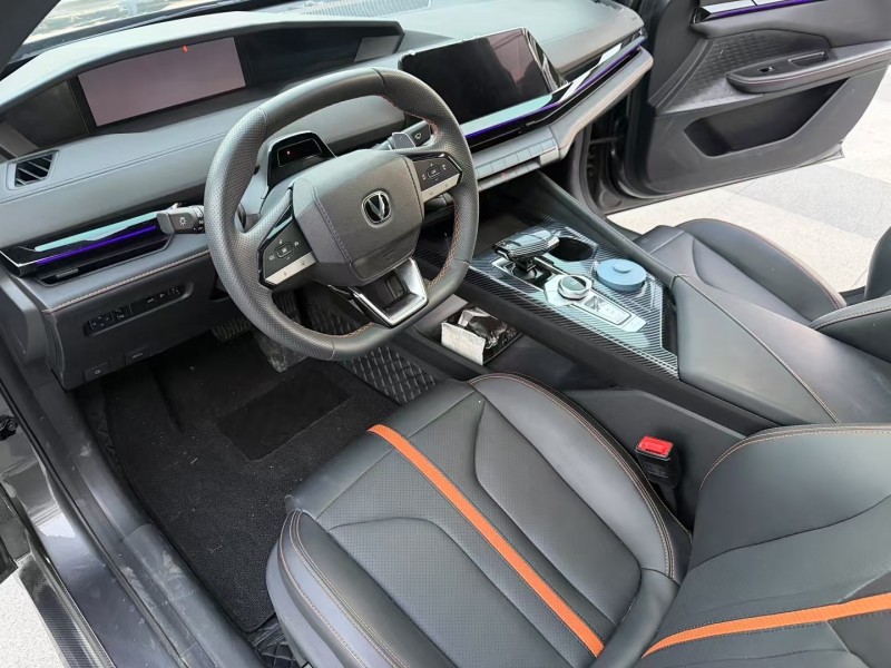 枣庄25年长安汽车UNI4