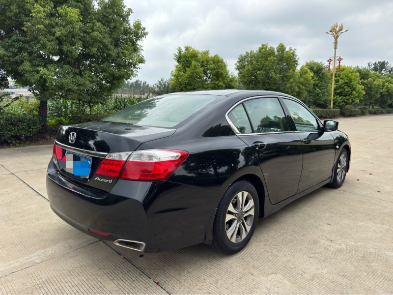 盐城14年本田雅阁4