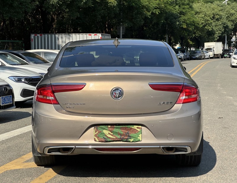 东莞16年别克君越9